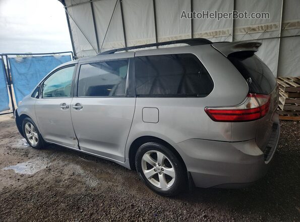 5TDKZ3DC8HS863657 2017 TOYOTA SIENNA Серебряный 