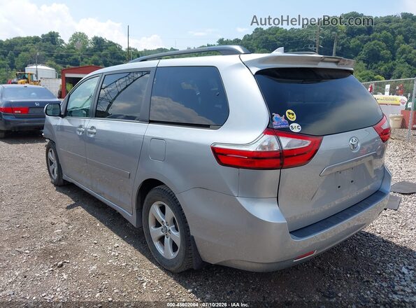 5TDKZ3DC8JS955308 2018 TOYOTA SIENNA Silver Задня ліва чверть