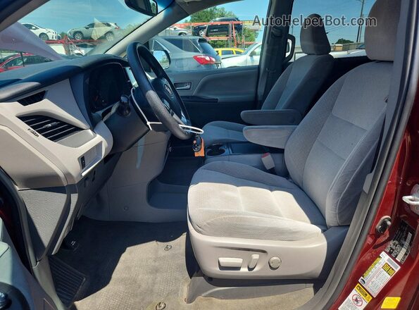 5TDKZ3DCXHS799332 2017 TOYOTA SIENNA Red Սալոնի դիմացի տեսք
