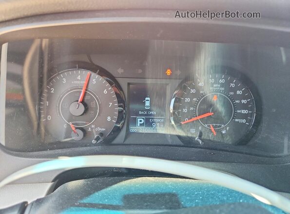 5TDKZ3DCXHS799332 2017 TOYOTA SIENNA Red Սարքավորումների վահանակի տեսք