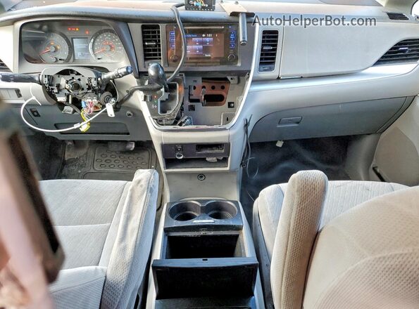 5TDKZ3DCXHS877415 2017 TOYOTA SIENNA Yellow წინა პანელის ხედი