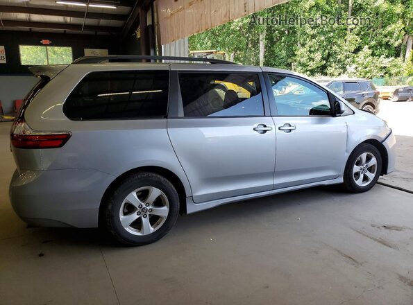 5TDKZ3DCXJS921127 2018 TOYOTA SIENNA Gray უკანა მარჯვენა