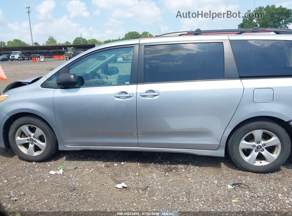 5TDKZ3DCXJS927512 2018 TOYOTA SIENNA Серебряный Панорамный вид салона 360°