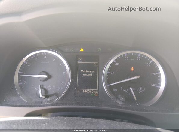 5TDKZRFH0JS544335 2018 TOYOTA HIGHLANDER White Widok tylnych siedzeń