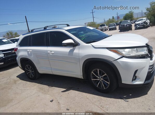5TDKZRFH0JS544335 2018 TOYOTA HIGHLANDER White Widok zestawu wskaźników