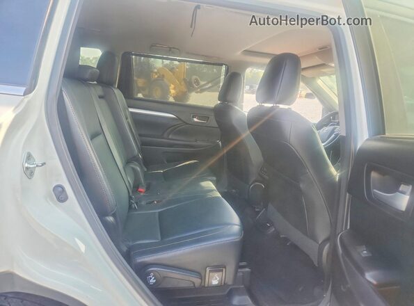 5TDKZRFH1HS507708 2017 TOYOTA HIGHLANDER White Vista de los asientos traseros