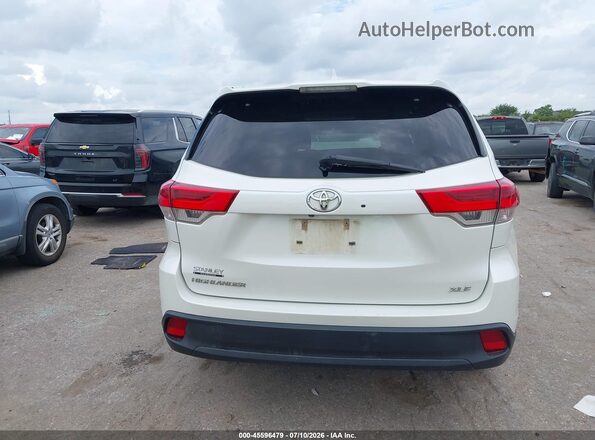 5TDKZRFH1HS513136 2017 TOYOTA HIGHLANDER White 
