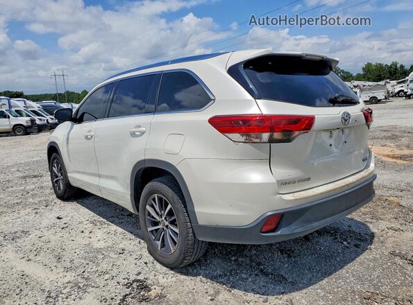 5TDKZRFH1HS519857 2017 TOYOTA HIGHLANDER White Trasero izquierdo
