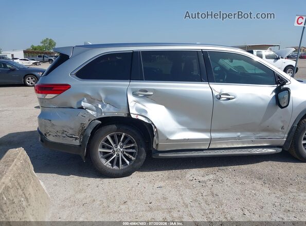 5TDKZRFH1JS272829 2018 TOYOTA HIGHLANDER Серебряный Вид спереди