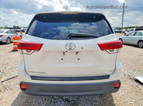 5TDKZRFH1JS541847 2018 TOYOTA HIGHLANDER White Widok z tyłu