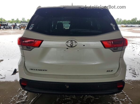 5TDKZRFH1KS569102 2019 TOYOTA HIGHLANDER Белый Вид сзади