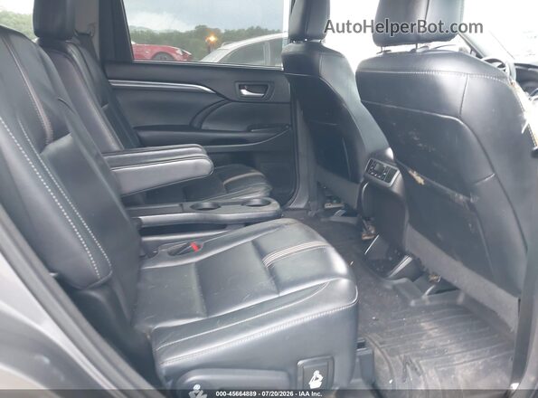 5TDKZRFH2HS508902 2017 TOYOTA HIGHLANDER Gray Widok naklejki z numerem VIN