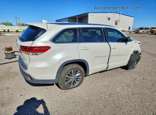 5TDKZRFH2HS517941 2017 TOYOTA HIGHLANDER White Հետևի աջ