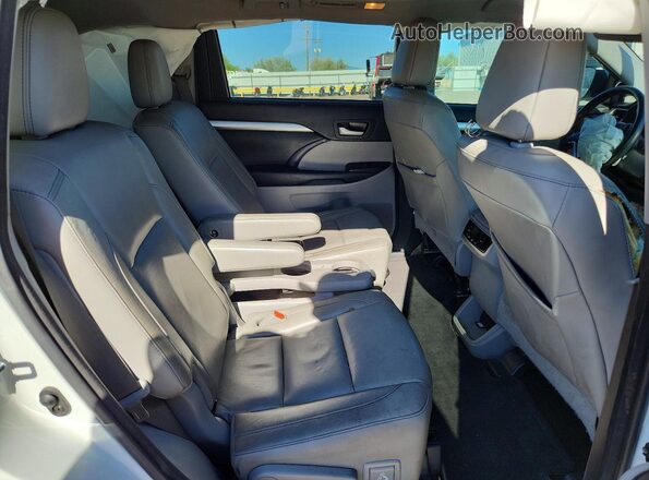 5TDKZRFH2HS517941 2017 TOYOTA HIGHLANDER White Սալոնի հետևի տեսք