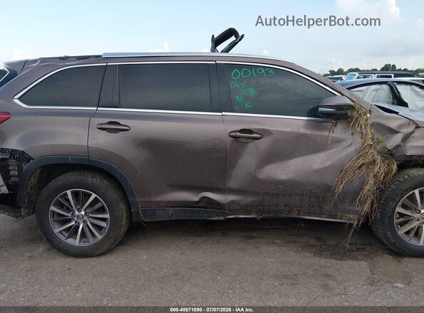 5TDKZRFH2KS293836 2019 TOYOTA HIGHLANDER Желто-коричневый Вид задней части салона