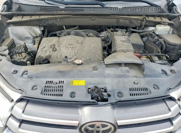 5TDKZRFH2KS333669 2019 TOYOTA HIGHLANDER Silver Սալոնի հետևի տեսք