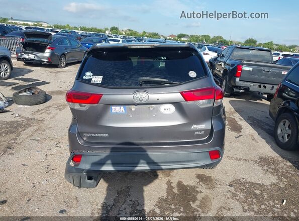 5TDKZRFH2KS570713 2019 TOYOTA HIGHLANDER Gray 
