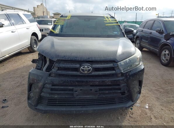 5TDKZRFH2KS573420 2019 TOYOTA HIGHLANDER Black Widok wnętrza z tyłu
