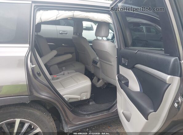 5TDKZRFH3KS557470 2019 TOYOTA HIGHLANDER Gray VIN კოდის სტიკერის ხედი
