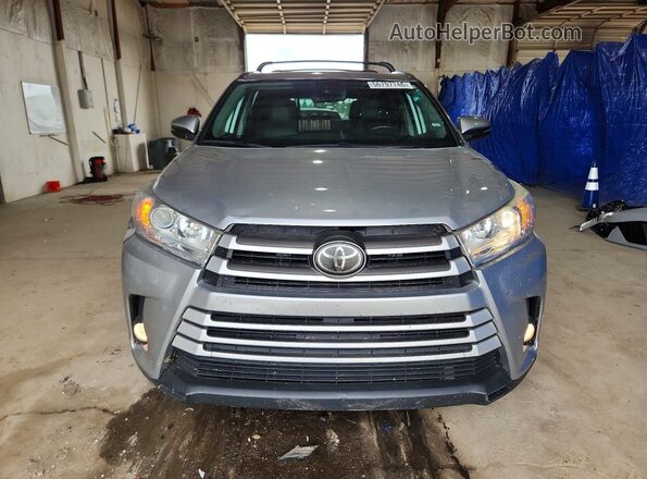 5TDKZRFH4JS529725 2018 TOYOTA HIGHLANDER White Front view