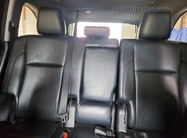 5TDKZRFH4JS529725 2018 TOYOTA HIGHLANDER White Rear seats view