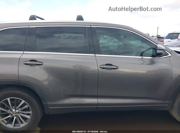 5TDKZRFH4JS547612 2018 TOYOTA HIGHLANDER Gray 360 interior view