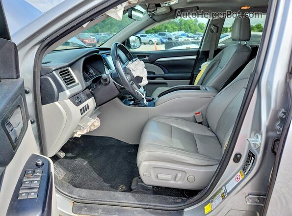 5TDKZRFH5HS194873 2017 TOYOTA HIGHLANDER Silver Սալոնի դիմացի տեսք
