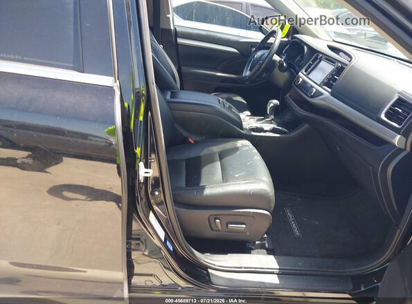 5TDKZRFH5HS195411 2017 TOYOTA HIGHLANDER Black წინა სალონის ხედი