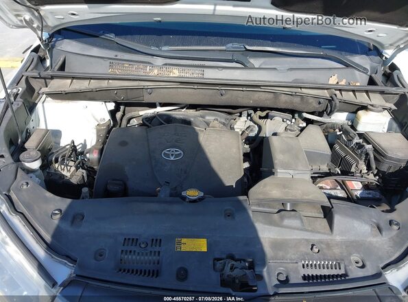 5TDKZRFH5HS518873 2017 TOYOTA HIGHLANDER White Rear view