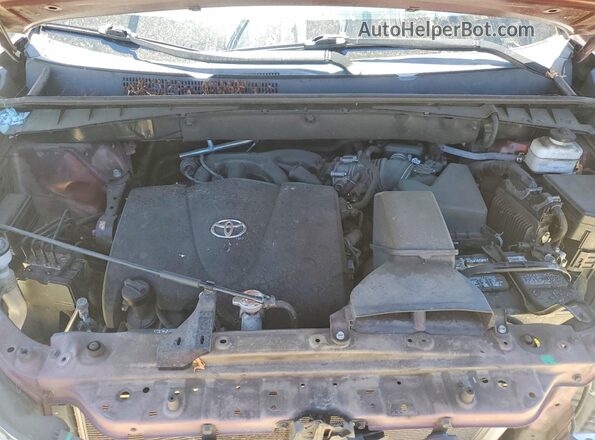 5TDKZRFH5JS260781 2018 TOYOTA HIGHLANDER Red Engine compartment view