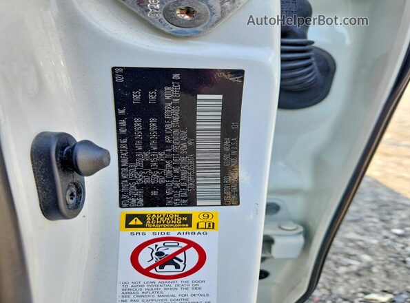 5TDKZRFH5JS538174 2018 TOYOTA HIGHLANDER White Vista del compartimento del motor