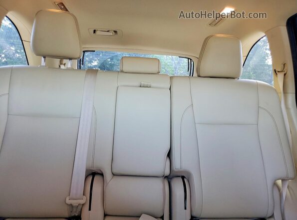 5TDKZRFH6HS515397 2017 TOYOTA HIGHLANDER White Vista de los asientos traseros