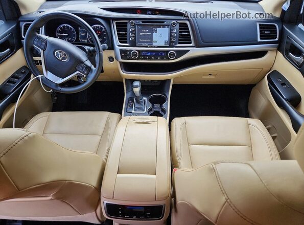 5TDKZRFH6HS520907 2017 TOYOTA HIGHLANDER Белый Вид панели приборов