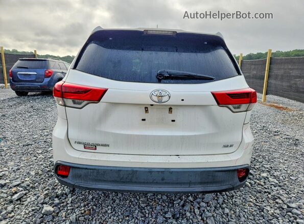 5TDKZRFH6HS520907 2017 TOYOTA HIGHLANDER Белый Вид сзади