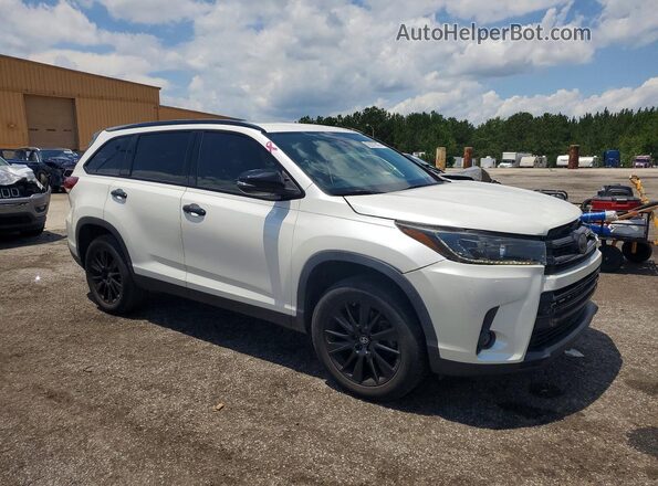 5TDKZRFH6KS314381 2019 TOYOTA HIGHLANDER White Przód prawy