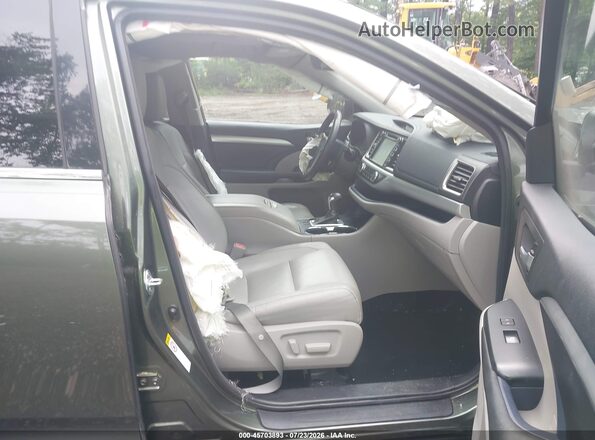 5TDKZRFH7HS208563 2017 TOYOTA HIGHLANDER Gray Widok wnętrza z przodu