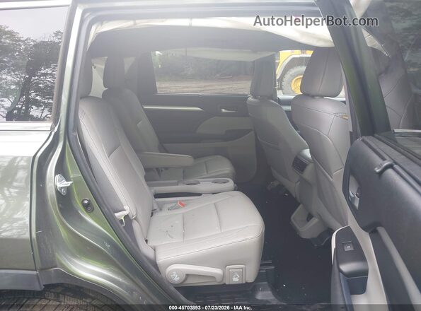 5TDKZRFH7HS208563 2017 TOYOTA HIGHLANDER Gray Widok naklejki z numerem VIN