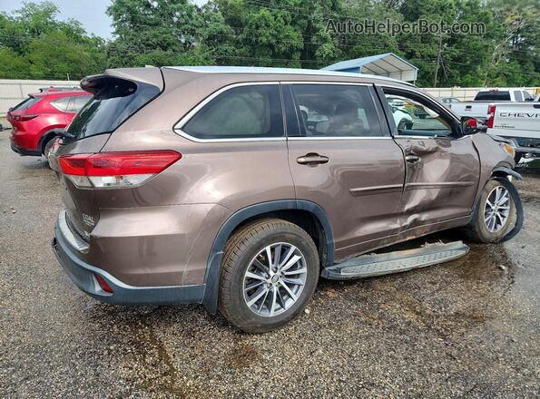 5TDKZRFH7JS289019 2018 TOYOTA HIGHLANDER Brown Rear right