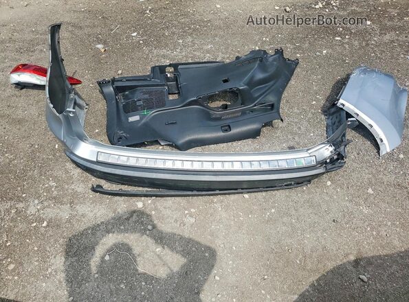 5TDKZRFH7KS332243 2019 TOYOTA HIGHLANDER Silver Widok komory silnika