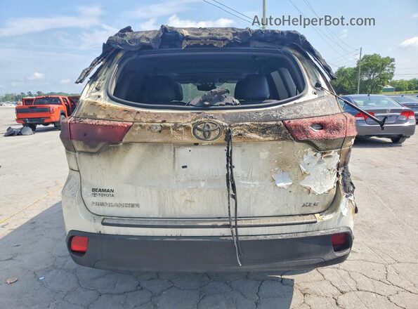 5TDKZRFH8HS187819 2017 TOYOTA HIGHLANDER White Vista trasera