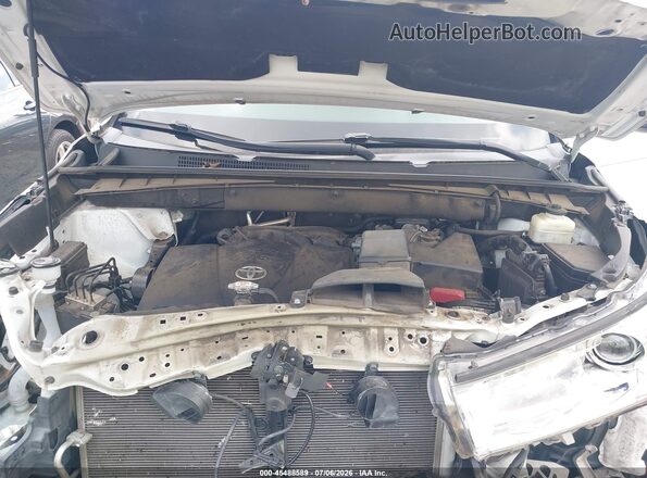 5TDKZRFH8JS550349 2018 TOYOTA HIGHLANDER White Widok z tyłu