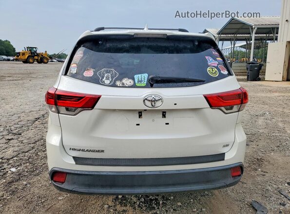 5TDKZRFH9JS286316 2018 TOYOTA HIGHLANDER White უკანა ხედი