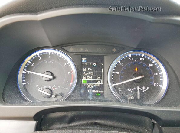 5TDKZRFH9JS527677 2018 TOYOTA HIGHLANDER Silver Vista del cuadro de instrumentos