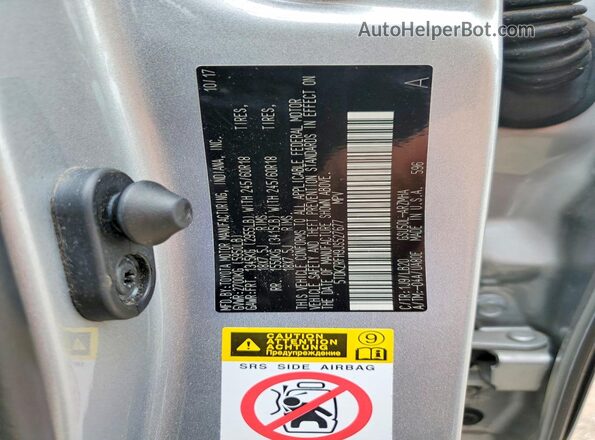 5TDKZRFH9JS527677 2018 TOYOTA HIGHLANDER Silver Vista de la etiqueta del VIN