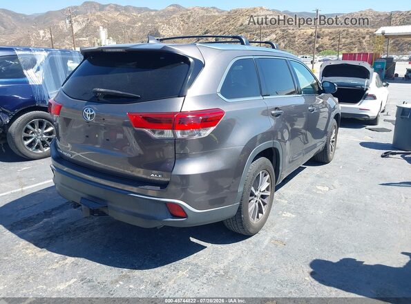 5TDKZRFH9JS549520 2018 TOYOTA HIGHLANDER Серый Задняя правая четверть