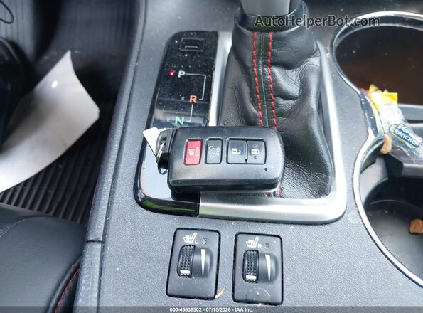 5TDKZRFH9KS326010 2019 TOYOTA HIGHLANDER White Dashboard view