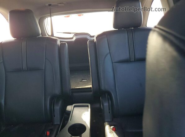 5TDKZRFHXHS508968 2017 TOYOTA HIGHLANDER Burgundy უკანა სავარძლების ხედი