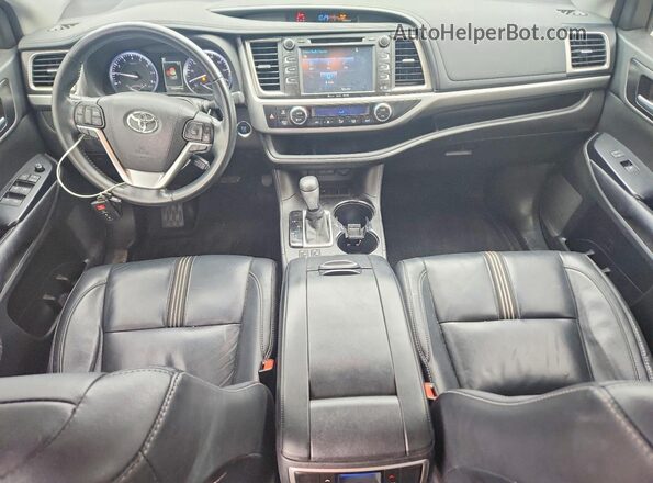 5TDKZRFHXHS520649 2017 TOYOTA HIGHLANDER Silver Dashboard view