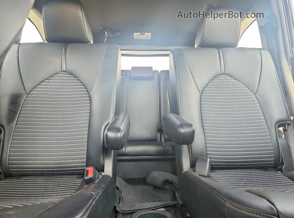 5TDLZRAH3MS050521 2021 TOYOTA HIGHLANDER Black Rear seats view