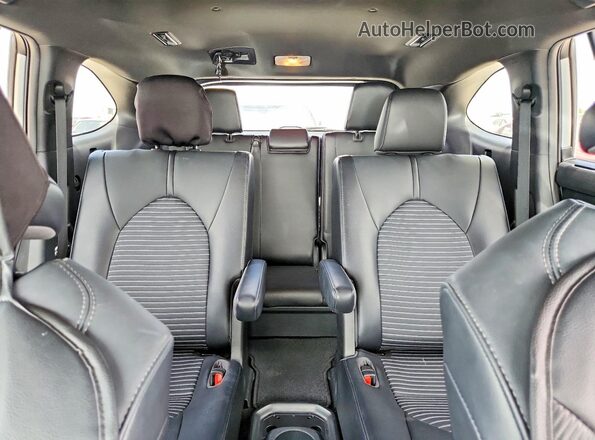 5TDLZRAH5MS031954 2021 TOYOTA HIGHLANDER Silver Вид задніх сидінь